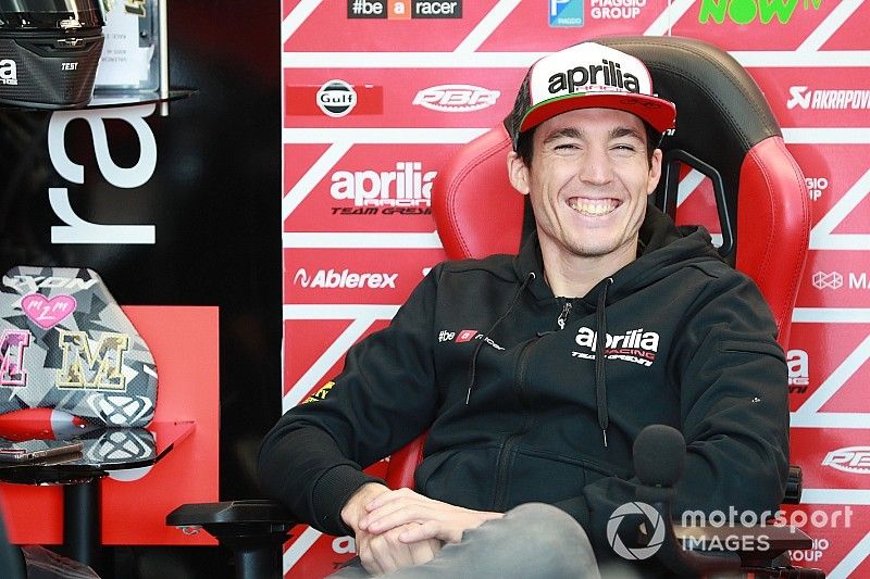 Aleix Espargaró da el salto al ciclismo profesional... en el Día de los Inocentes
