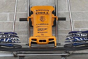 McLaren: spariscono i lunghi soffiaggi sul muso della MCL33