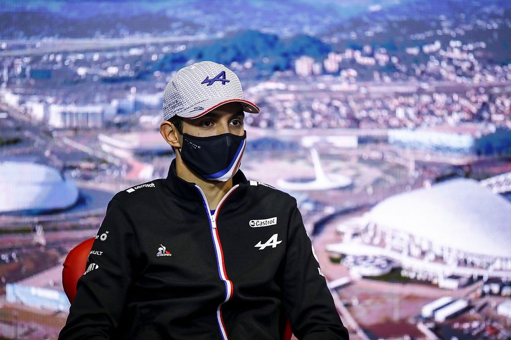 Ocon: "Alonso ile aramızdaki fark muhtemelen araç ayarlarındaki 'sapmadan' kaynaklanıyor"