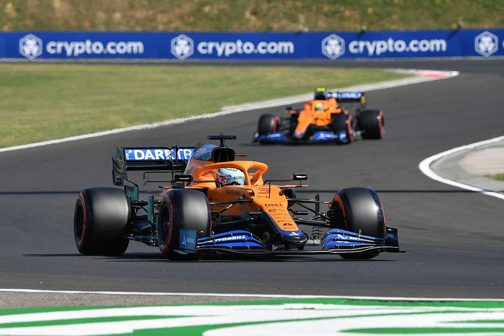 Daniel Ricciardo, McLaren MCL35M, Lando Norris, McLaren MCL35M