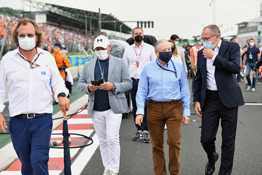 Jean Todt, President, FIA, and Stefano Domenicali, CEO, Formula 1, on the grid