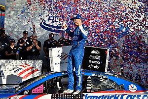 Charlotte NASCAR: Larson rallies to win chaotic playoff race