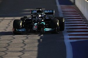 Hamilton: "Mercedes, Verstappen'in cezasından fayda sağlamalı"