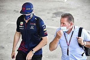 Verstappen elmondta, szerinte miért érdemelt volna komolyabb büntetést Hamilton