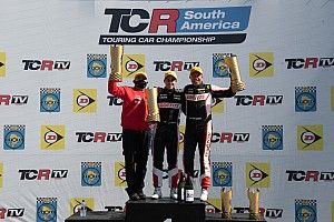 TCR South America: Digo Baptista e Tom Coronel vencem em Curitiba após largarem em penúltimo