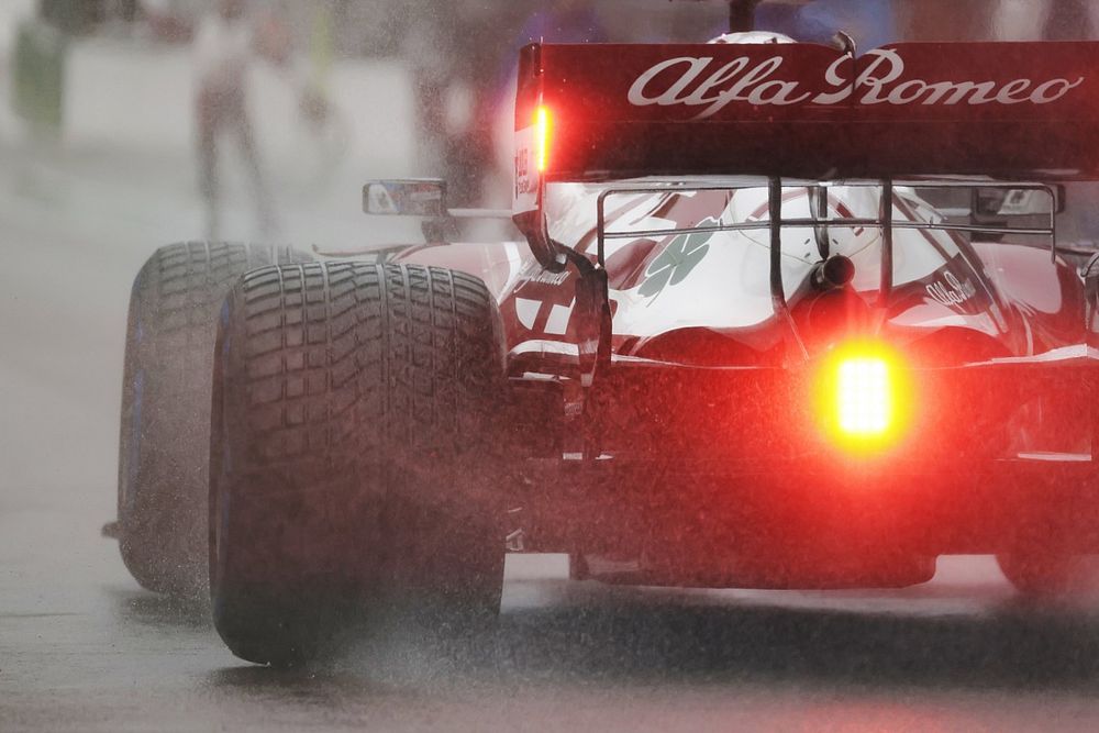 Kimi Raikkonen, Alfa Romeo Racing C41, arrive sur la grille