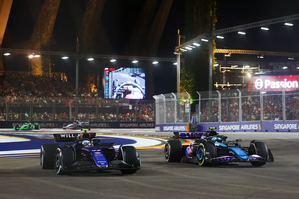 Pierre Gasly, Alpine A524, lucha con Franco Colapinto, Williams FW46