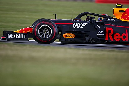 Gasly op valreep snelste in eerste training Silverstone, Verstappen P3