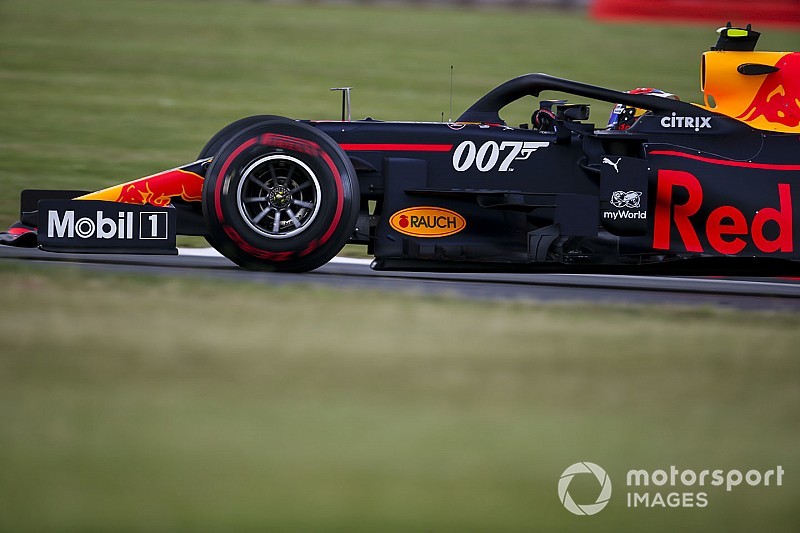 Gasly op valreep snelste in eerste training Silverstone, Verstappen P3