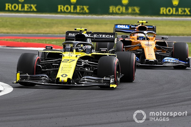 В McLaren согласились уступить Renault на отдельных этапах