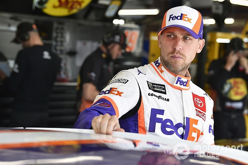Denny Hamlin to have offseason shoulder surgery