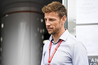 Button meghitt karácsonyi képe: együtt a család