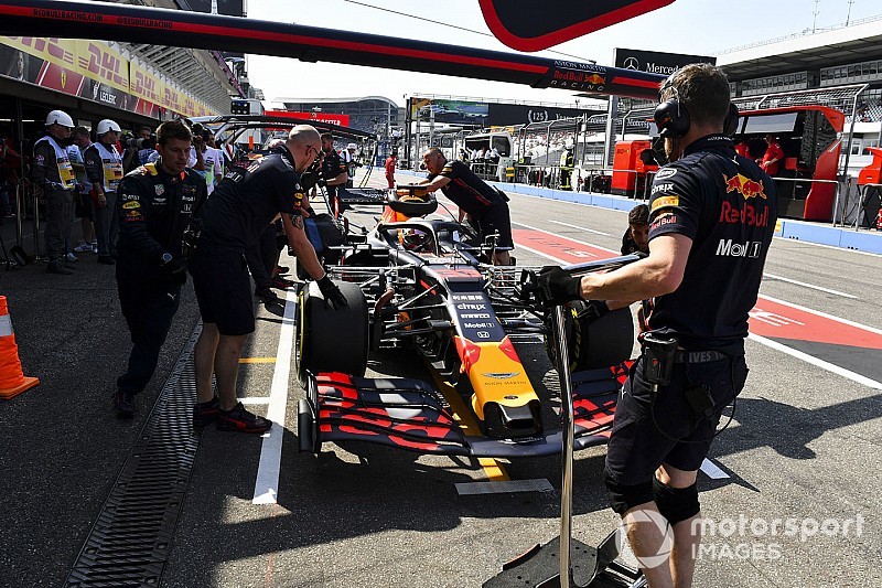 Видео: механики Red Bull проводят самый быстрый пит-стоп в истории