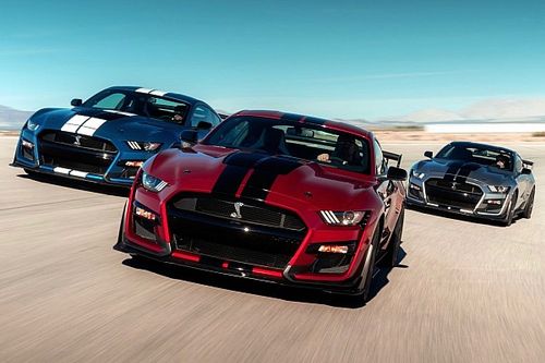 V Mustang Day: afici&oacute;n por los 'pony cars'