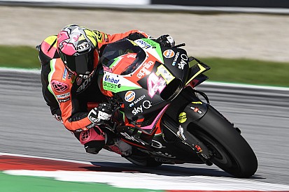 Espargaró: "La aceleración y el paso por curva parecen de otra categoría"