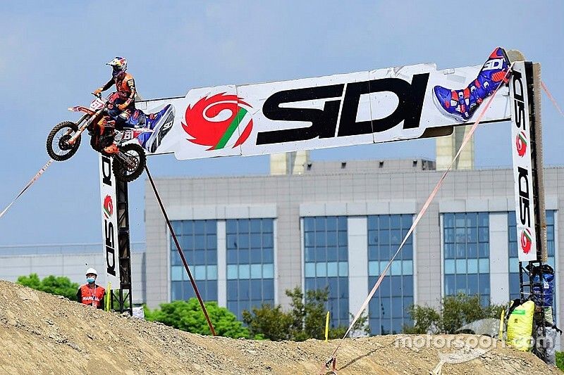 Prado si congeda dalla MX2 con una doppietta in Cina