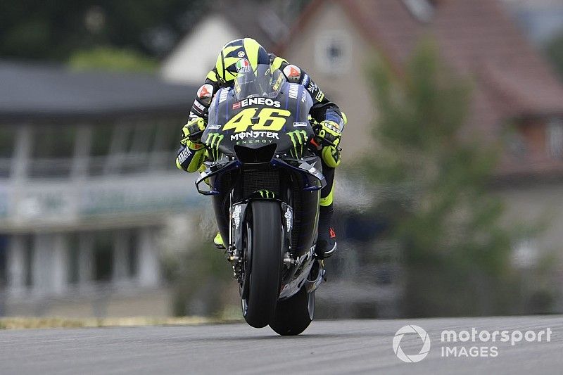 Rossi terpuruk bukan lantaran usia