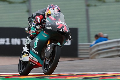 Moto3: Giappone in festa con Sasaki in pole davanti a Toba al Sachsenring. Dalla Porta 4°