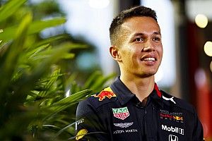 Марко назвал Элбона фаворитом в борьбе за место в Red Bull в 2020 году