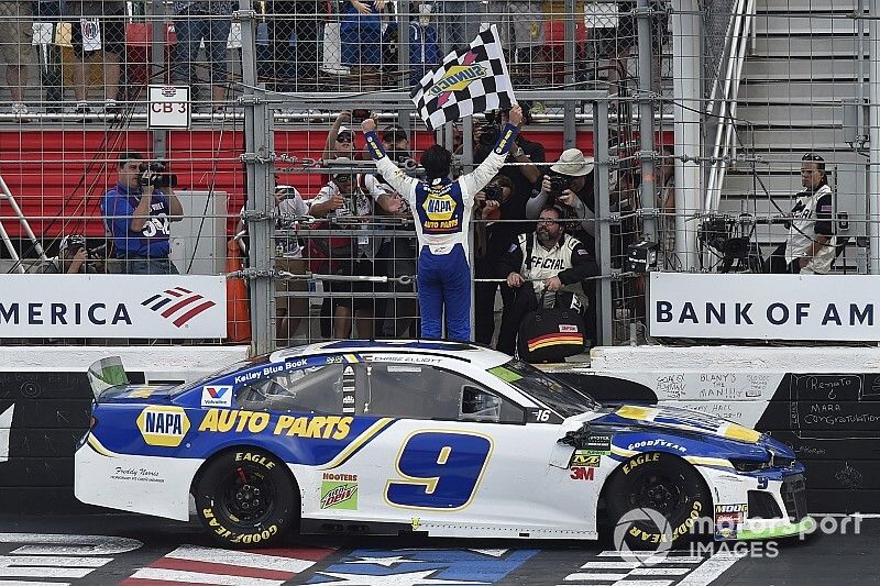 Charlotte-Dramen: Roval-Sieg für Chase Elliott - Playoff-Aus für vier Fahrer