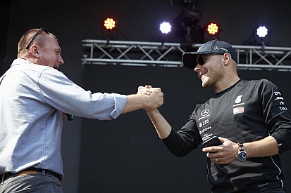 Finn sajtó: Bottas marad a Mercedesnél, úton a bejelentés