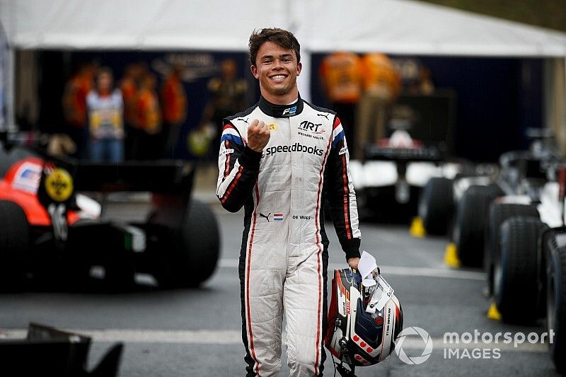 Pole Sitter Nyck De Vries, ART Grand Prix celebrates in parc ferme