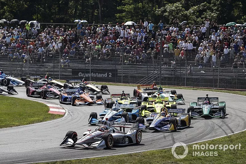 Will Power, Team Penske Chevrolet, Alexander Rossi, Andretti Autosport Honda, Josef Newgarden, Team Penske Chevrolet, start