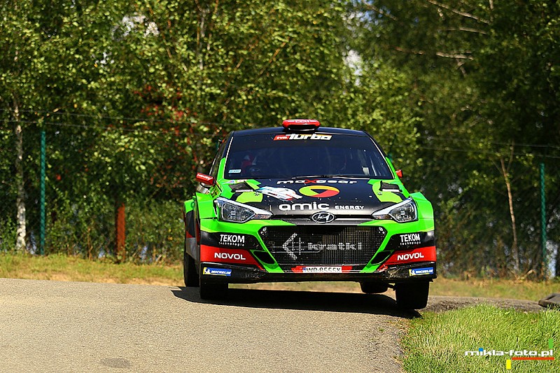 Bouffier nadal na czele