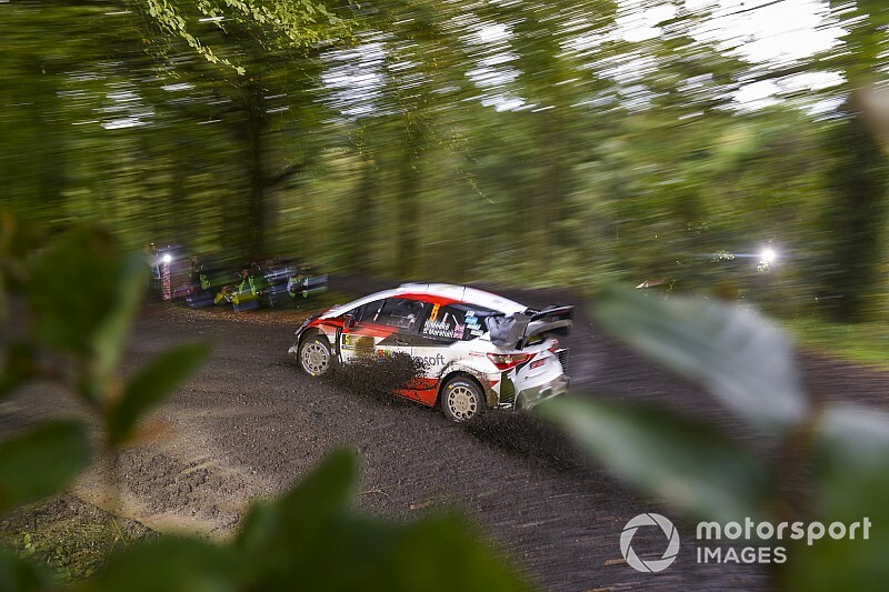 Rally GB WRC: Meeke leads Ogier by 1.5s