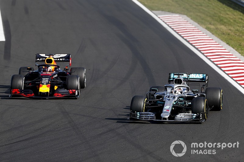 FOTOS: Veja, quadro a quadro, a ultrapassagem da vitória de Hamilton em cima de Verstappen na Hungria