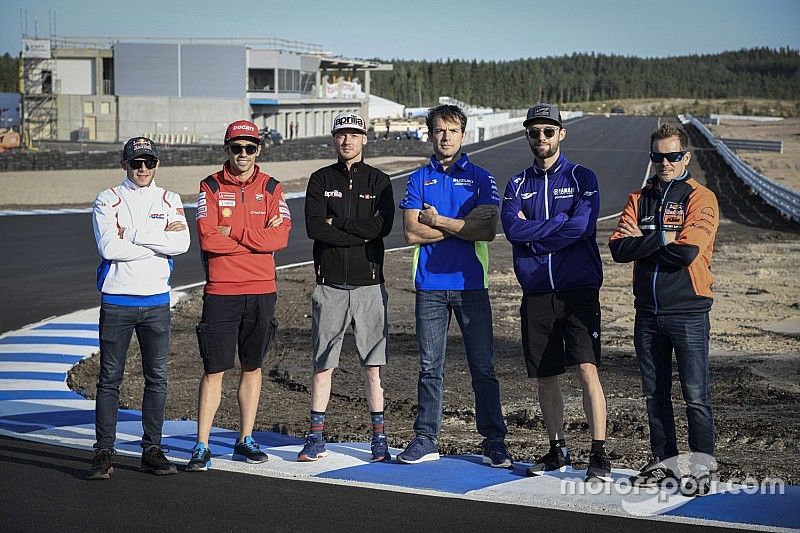 La MotoGP assaggia il KymiRing con i tester dei team ufficiali