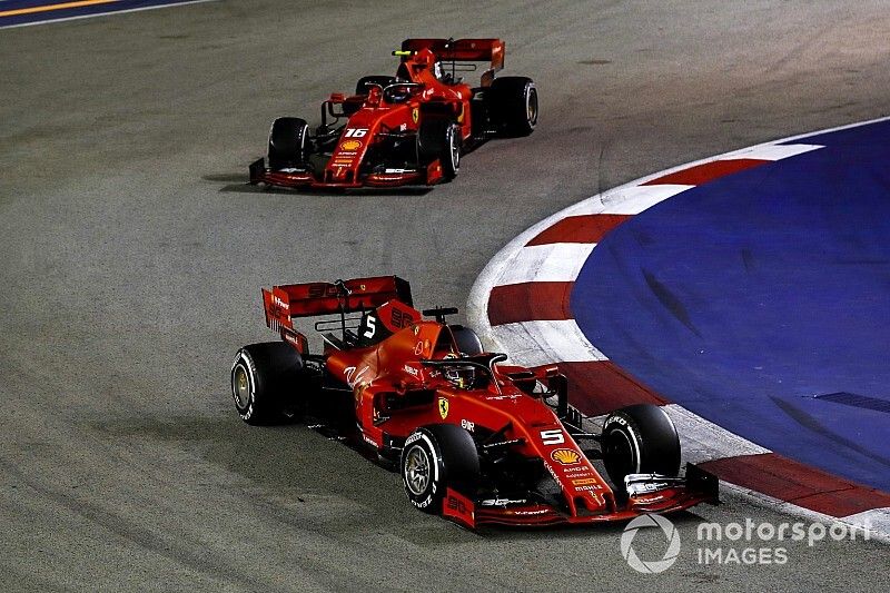 Sebastian Vettel, Ferrari SF90 devant Charles Leclerc, Ferrari SF90 