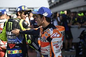 Rossi califica de "casi perfecta" la temporada de Márquez