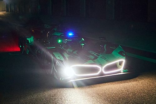BMW prova la LMDh ad Aragón di notte, al volante anche Eng e Rast