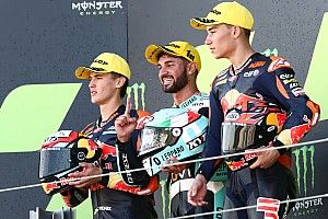 Moto3 Silverstone: Harika yarışı Foggia kazandı, Deniz 3. oldu!