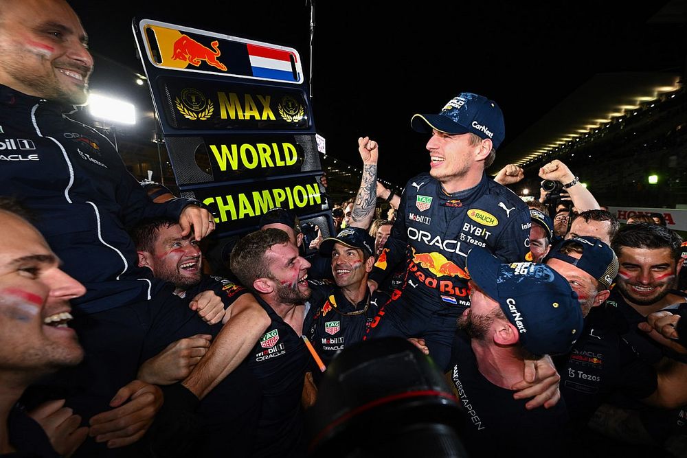 Verstappen'in 2022 şampiyonluğu, diğer harika şampiyonluklara göre nasıldı?