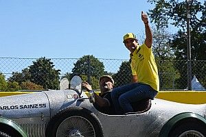 Sainz: „Verstappen 10/10-es évet fut, de a Red Bull sem hibázik”