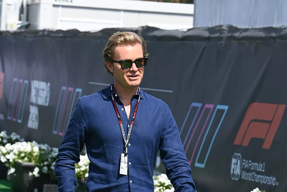 Nico Rosberg llega al paddock