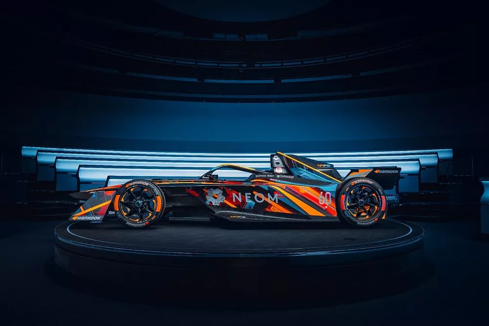 La nuova livrea della McLaren per l'ePrix di Londra.