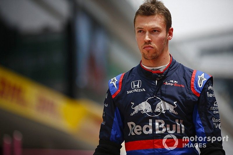 Toro Rosso nilai penalti Kvyat tidak adil