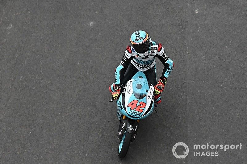 Moto3 Barcelona: Massensturz und erster Sieg für Ramirez