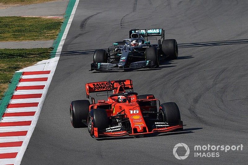 Хэмилтон оценил преимущество Ferrari над Mercedes в полсекунды