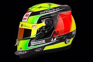 GALERIA: Mick Schumacher se inspira em design do pai em capacete para estreia na F2