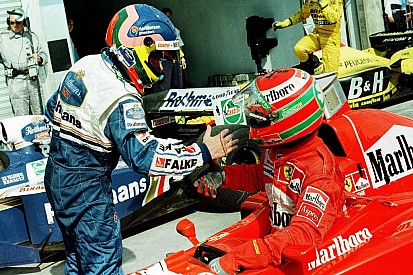 Le 600e GP : Affaibli, Villeneuve résiste et égale son père
