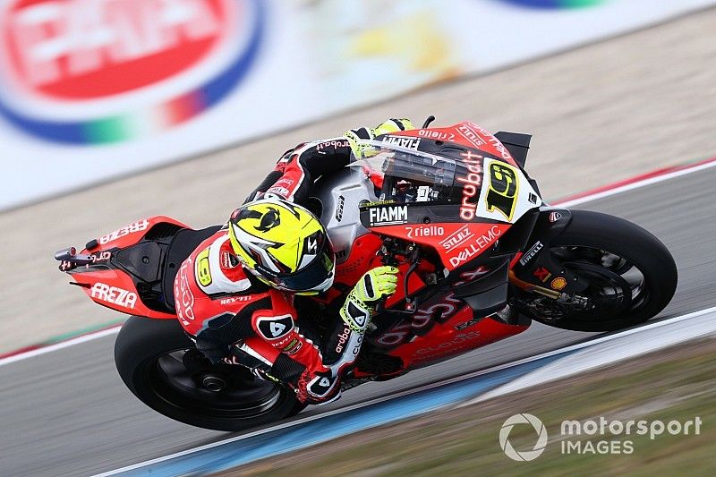 SBK, Assen, Superpole: Ducati e Bautista tornano davanti a tutti in una sessione rocambolesca