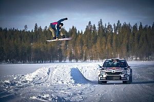 Vídeo y fotos: Rovanpera y el 'show' del snowboard en Laponia