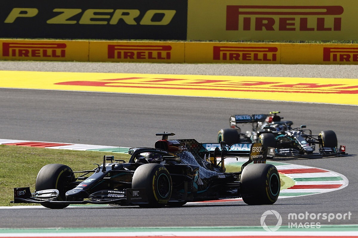 Hamilton vence GP da Toscana marcado por batidas e interrupções
