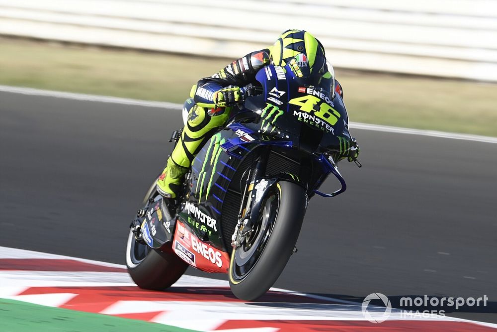 Rossi met speciale helm aan kop in derde training GP San Marino