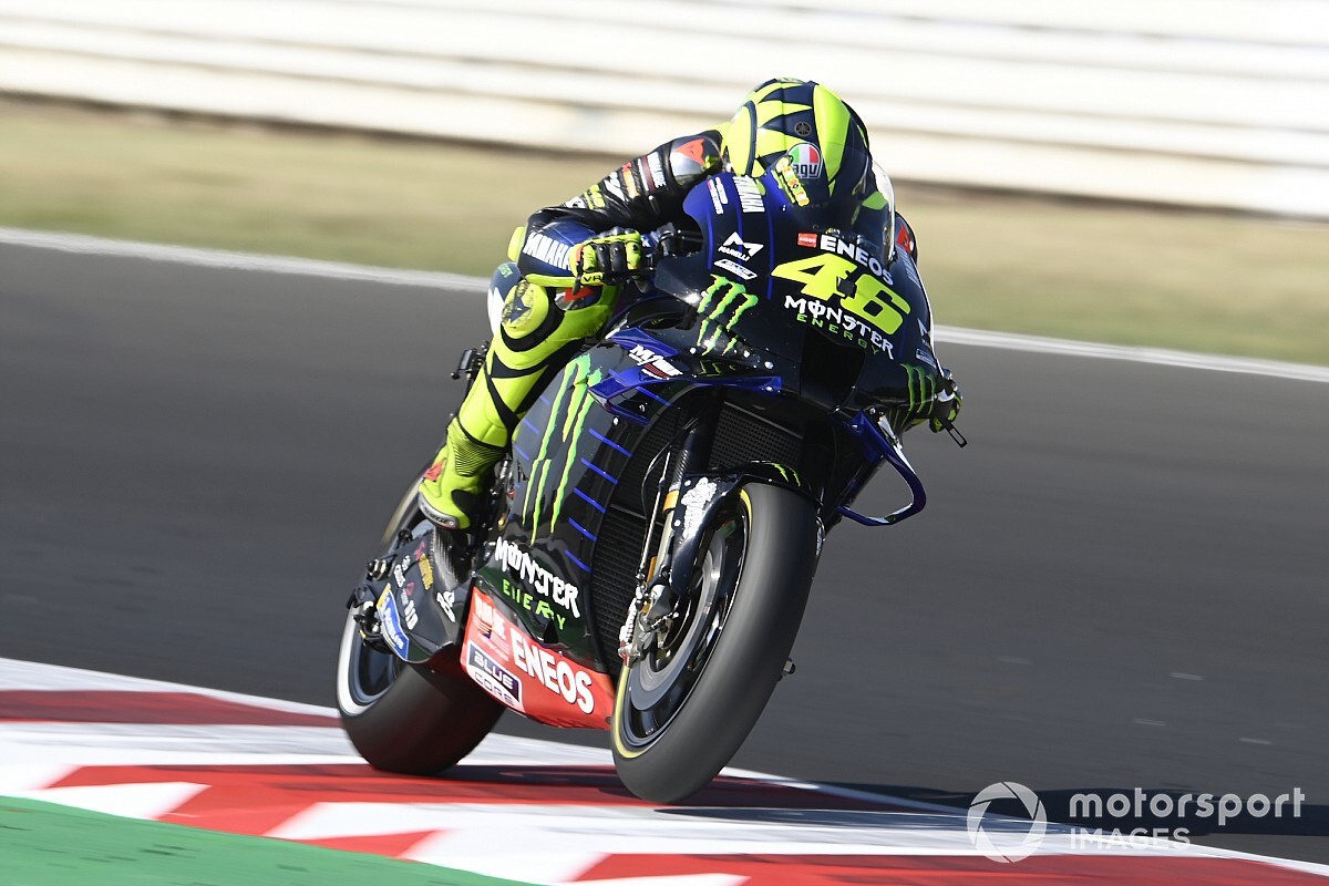 Rossi met speciale helm aan kop in derde training GP San Marino