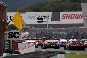 Super GT drivers criticise safety car "lottery" at Motegi